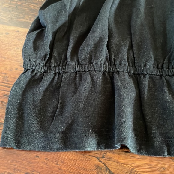 GAP black sleeveless tank top with peplum hem Size Medium - Picture 5 of 5